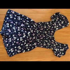 Billabong Flirty Day Romper. Size: M. Color: Navy/Floral Print.